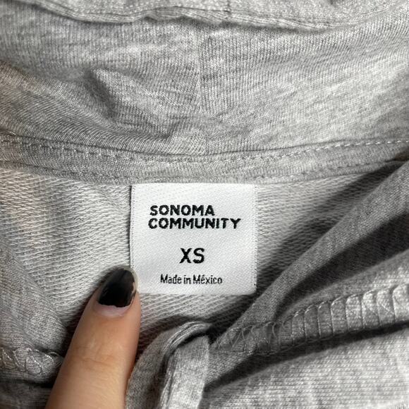 SONOMA COMMUNITY Extra Small XS Grey Hooded Sweatshirt Dance Jacket Spanish - Picture 3 of 3
